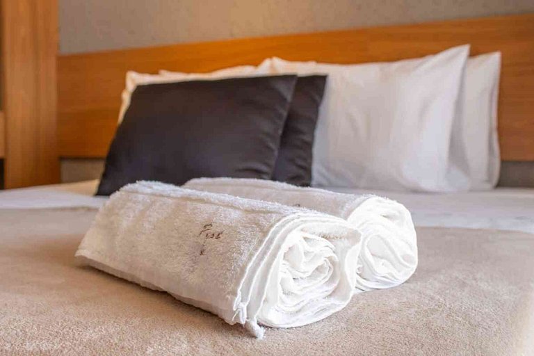 Casa Beverly Hills Pysá 02 Milagres - Hosti