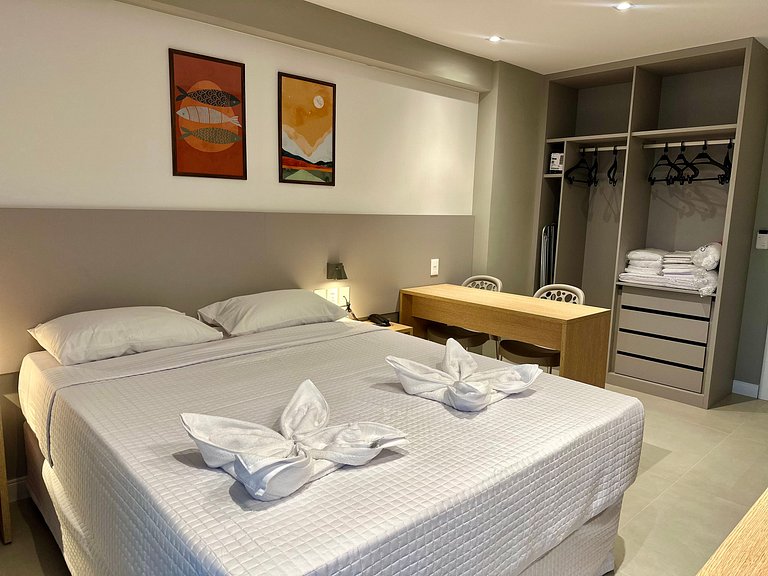 RN Studio 618 - Hosti