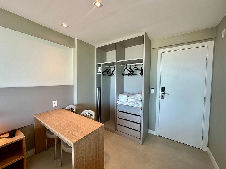 RN Studio 618 - Hosti