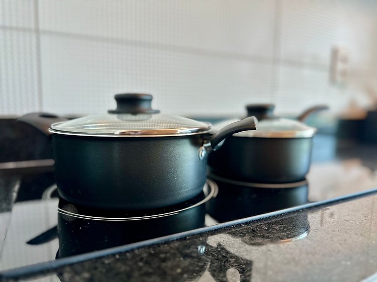 RN Studio 618 - Hosti