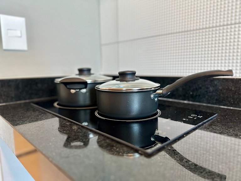 RN Studio 618 - Hosti