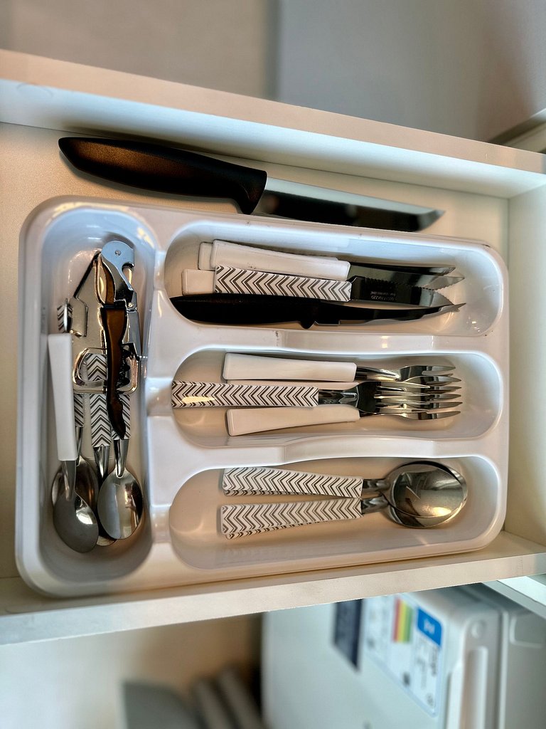 RN Studio 618 - Hosti