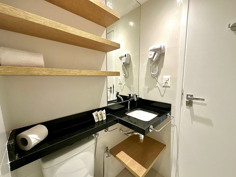 RN Studio 618 - Hosti