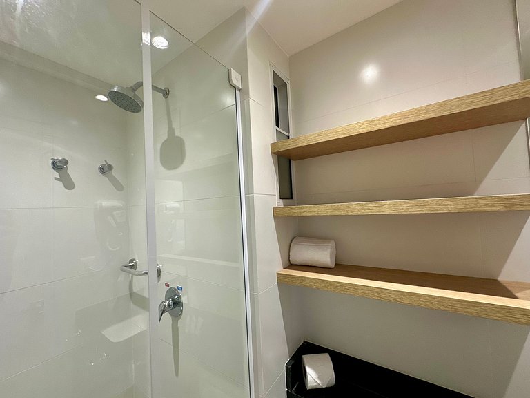 RN Studio 618 - Hosti