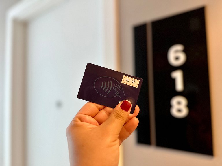 RN Studio 618 - Hosti