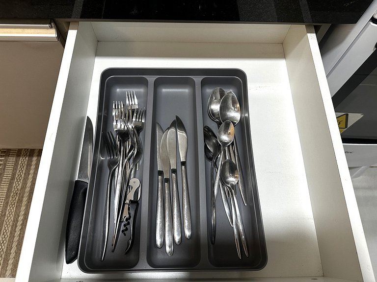 Lindo Quarto e Sala Time 711 - Hosti